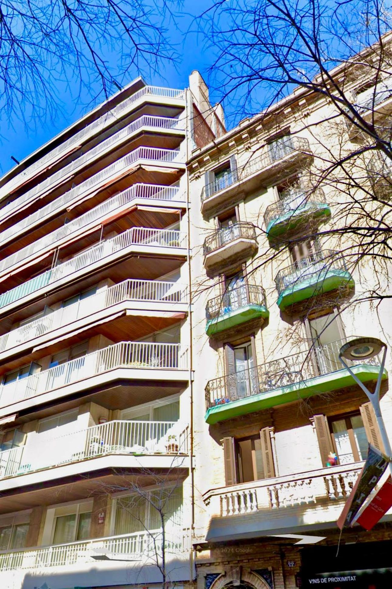 Spacious Penthouse With Big Private Terrace & View Apartamento